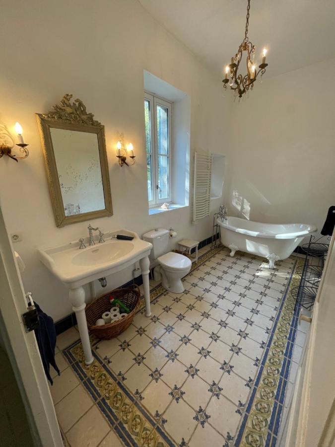 Beautiful 6 Bedroom House With Pool & Large Garden Le Pechereau Экстерьер фото